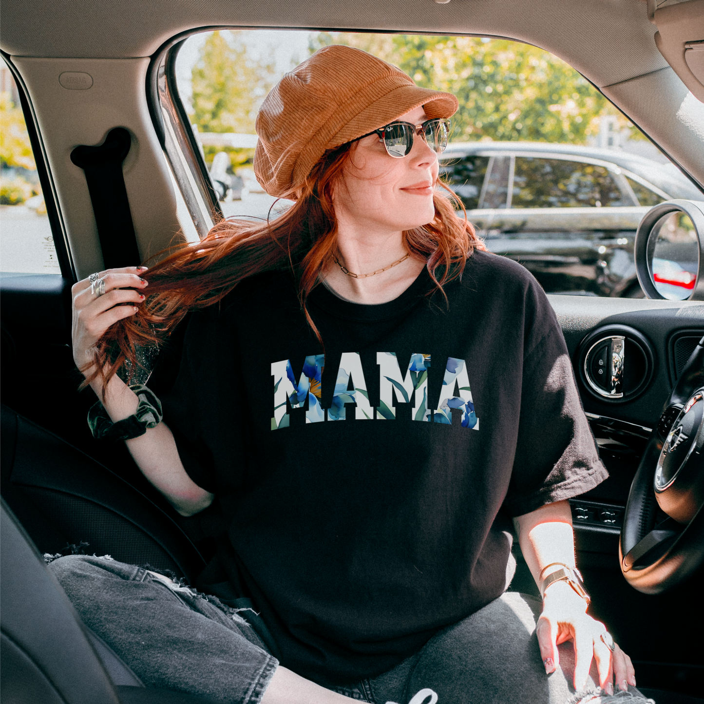 Floral "MAMA" Graphic T-Shirt – Bold & Beautiful Gift Tee for Moms