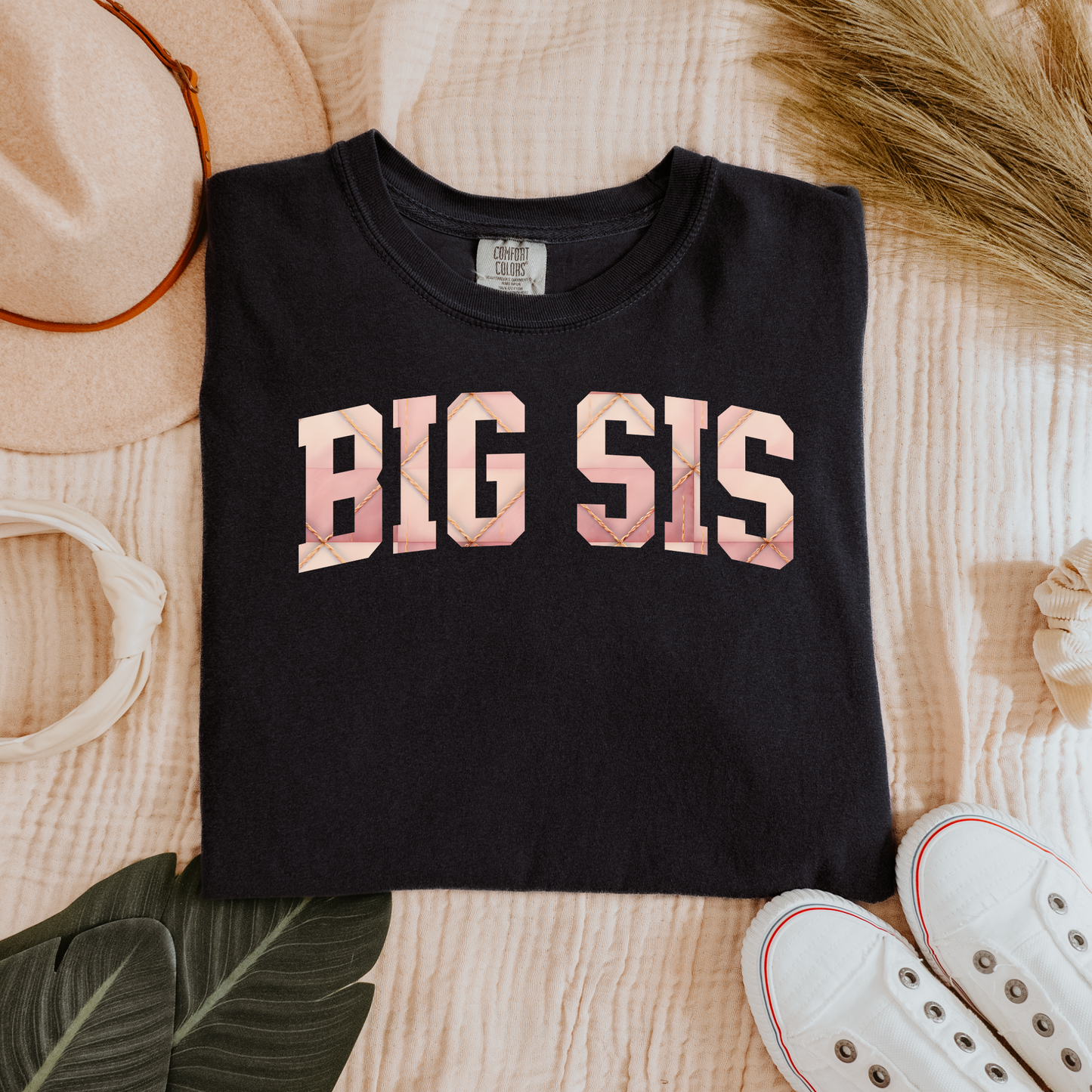 “BIG SIS” Pink Geometric Tee – Stylish Sibling Shirt for Girls