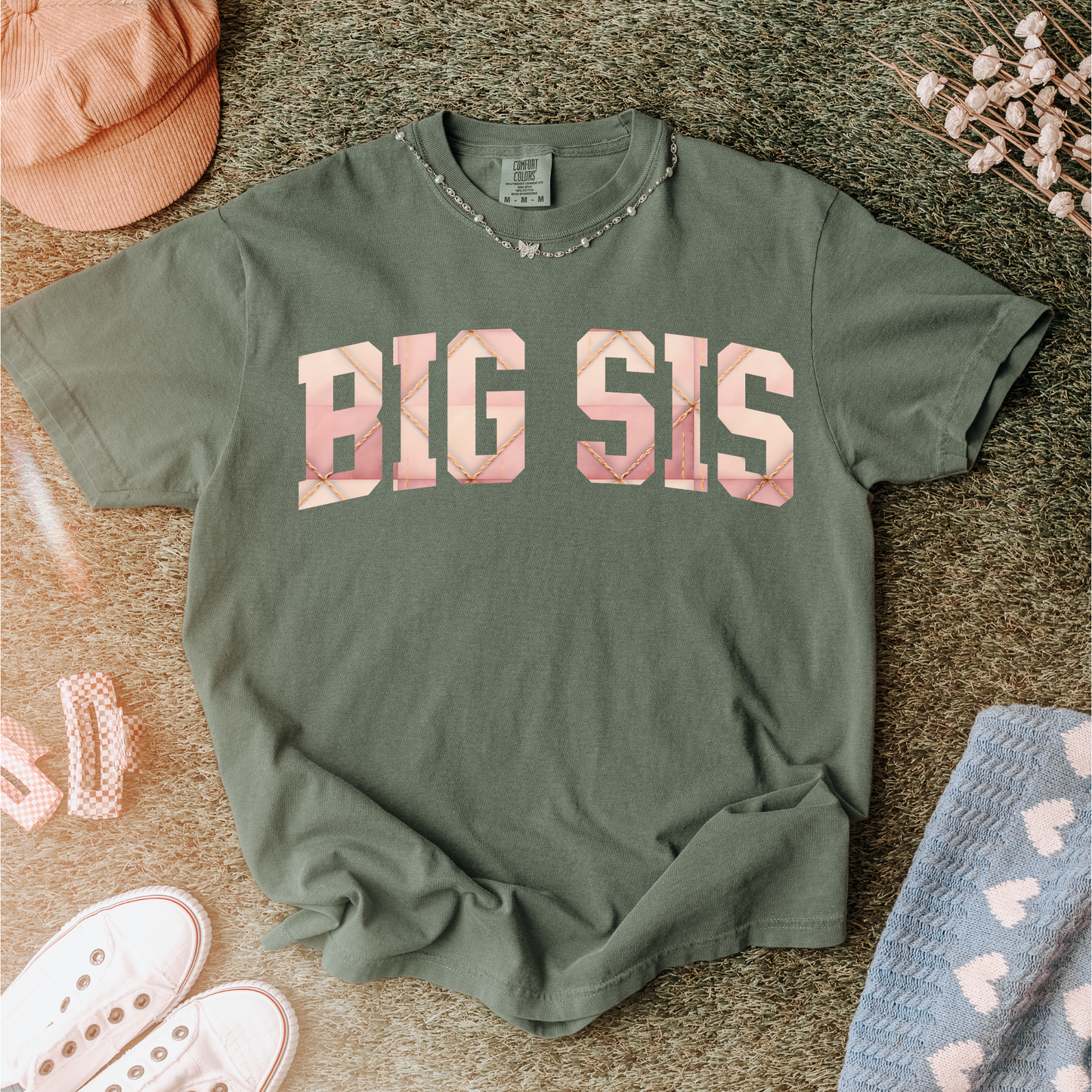 “BIG SIS” Pink Geometric Tee – Stylish Sibling Shirt for Girls