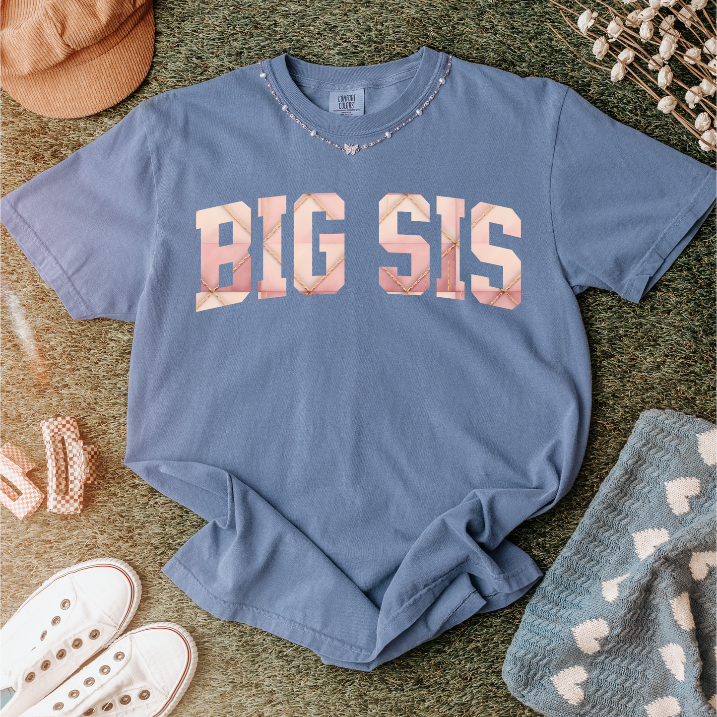 “BIG SIS” Pink Geometric Tee – Stylish Sibling Shirt for Girls