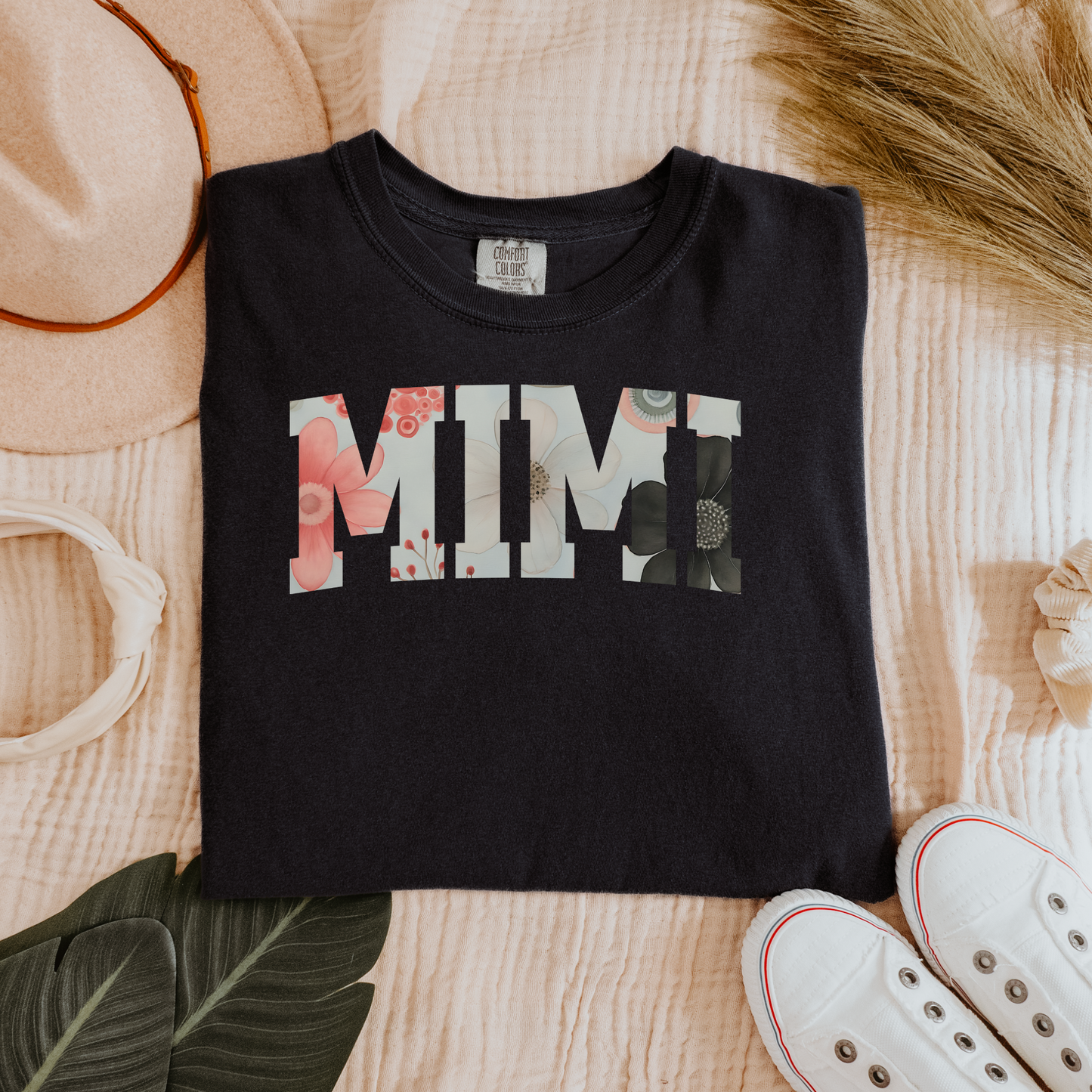 Floral "MIMI" Graphic Tee – Soft Cotton T-Shirt for Stylish Grandmas