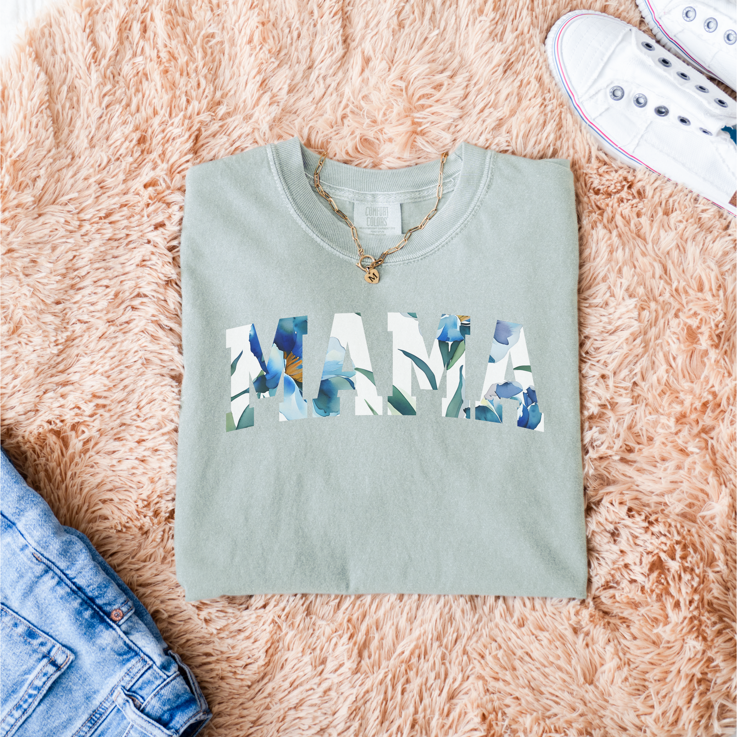 Floral "MAMA" Graphic T-Shirt – Bold & Beautiful Gift Tee for Moms