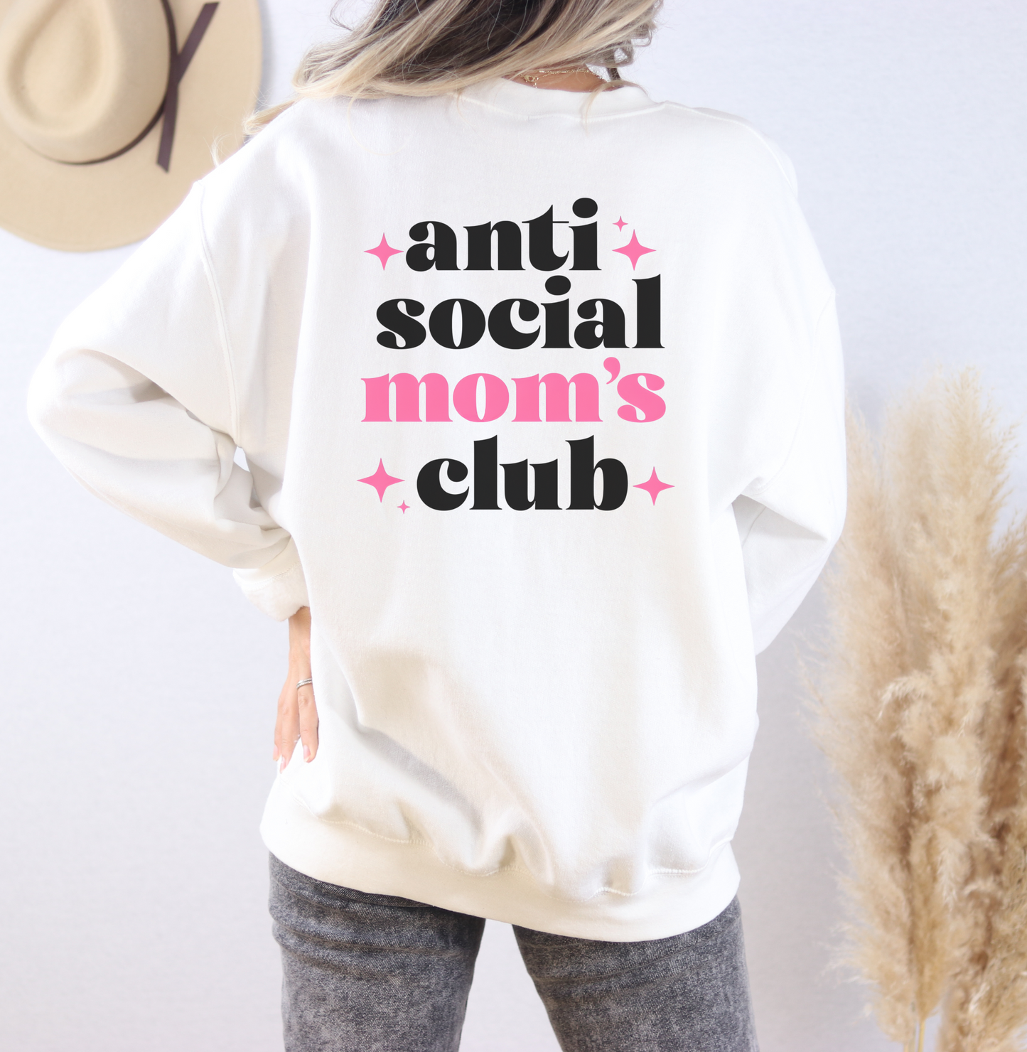 Sweatshirt Funny Graphic Anti Social Moms Club Oversized Cozy Gift for Moms Casual Lounge Wear Trendy Mom Outfit